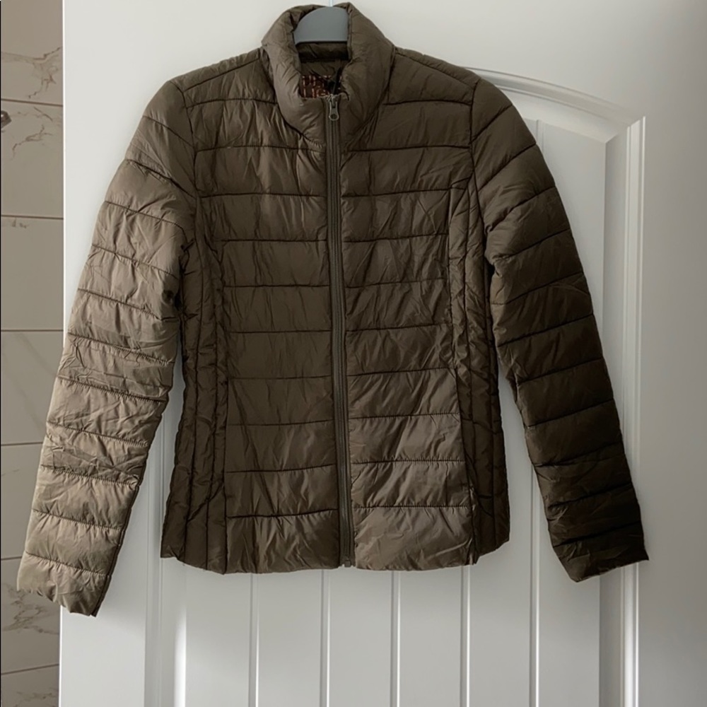 Green ultra light jacket